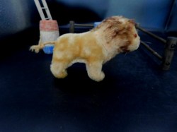 steiff lion mini side